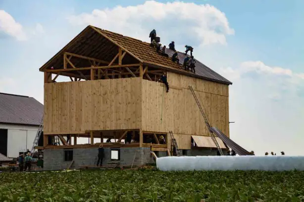 How Do You Build Hurricane-proof Barndominiums