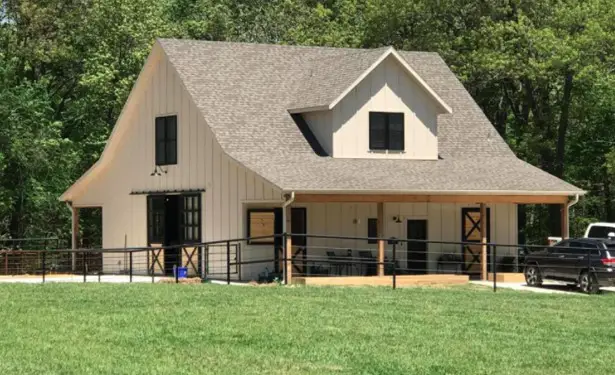 Barndominium with horse stall ideas 1