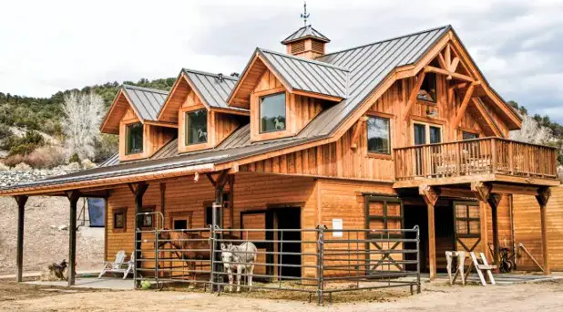 Barndominium with horse stall ideas 2